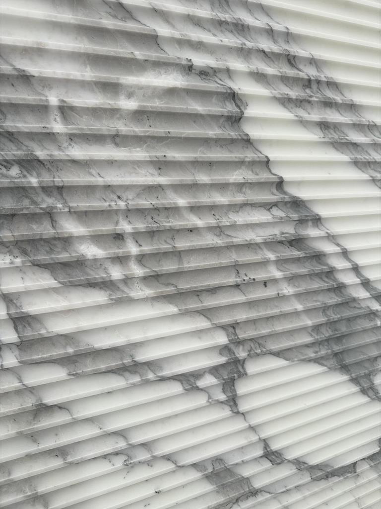 Calacatta Vagli Columns Texture